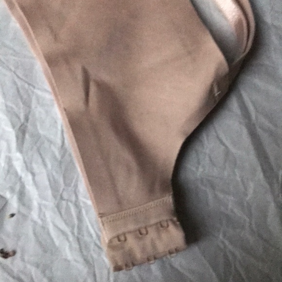 NWT Olga 212 No Side Effects Underwire Contour Bra Nude 40C - Picture 3 of 8